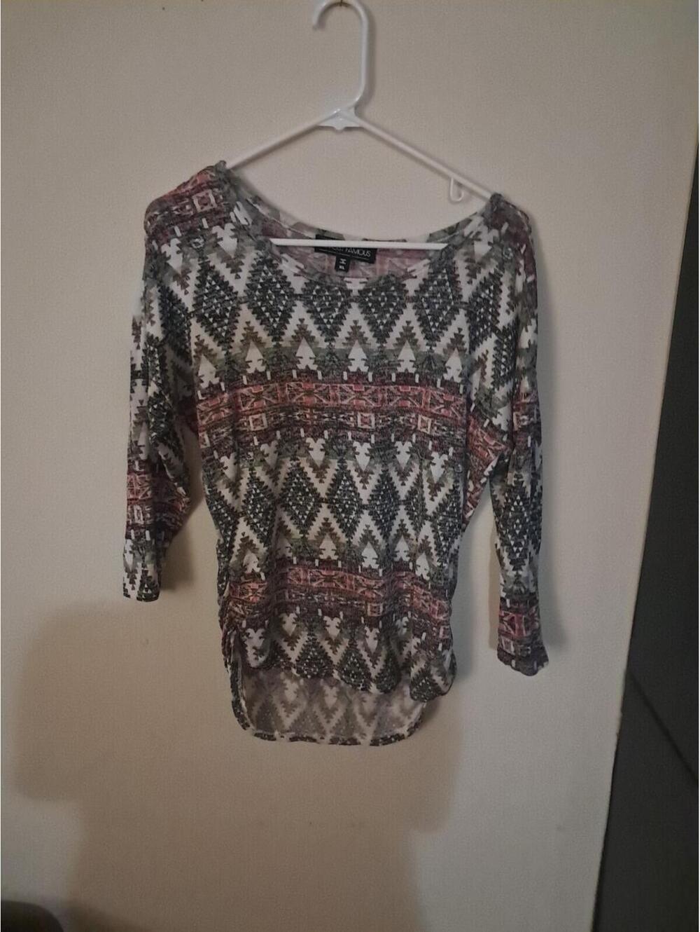 Almost Famous Lightwight Sweater Women's Aztez Size XL